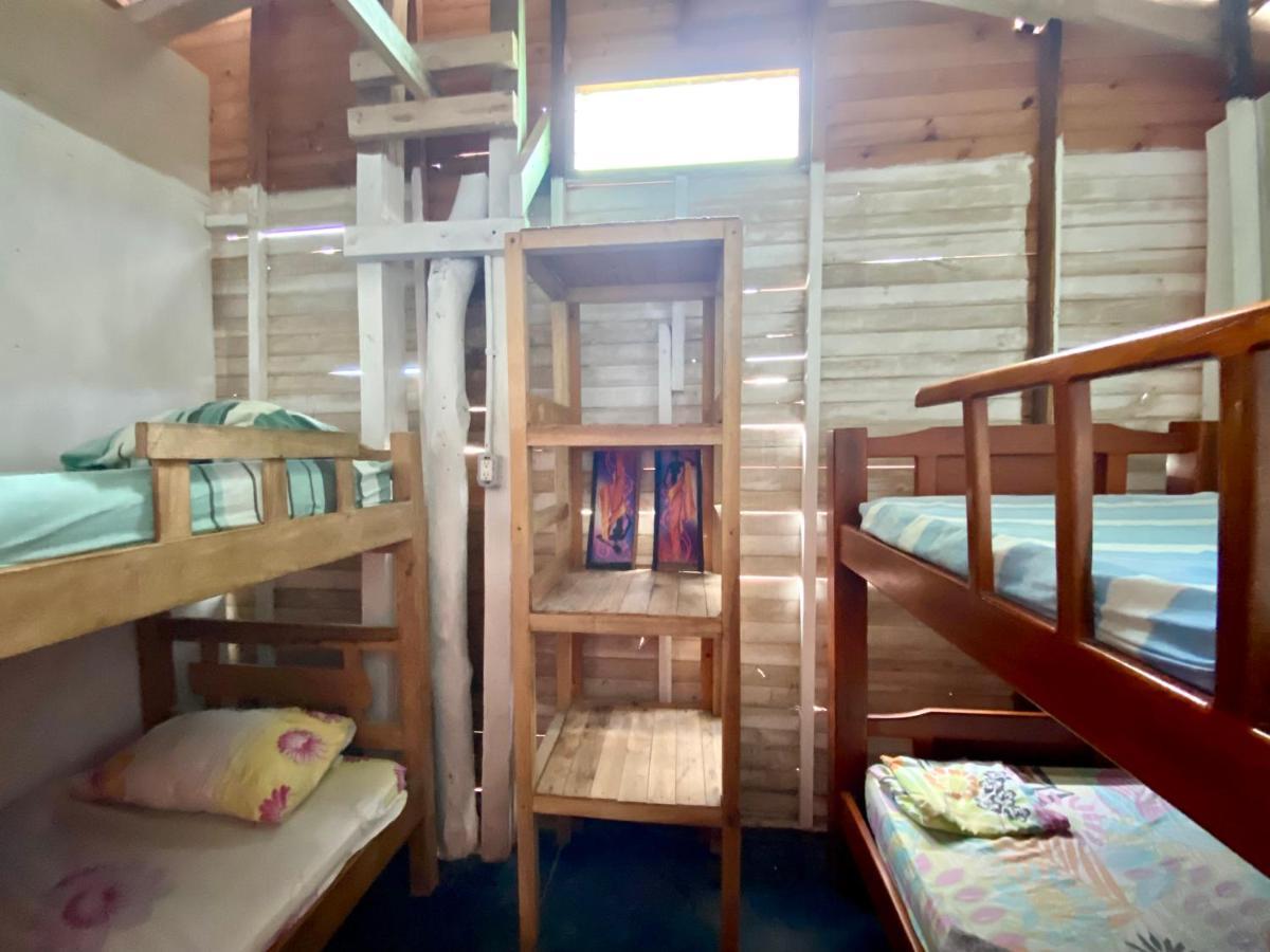 Hostal Paraiso Isla Mucura Bilik gambar